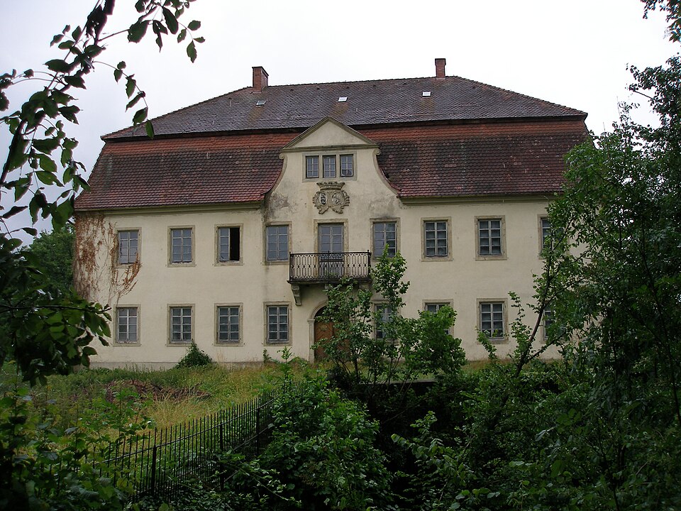 Fenster-Gurus in Göggingen – Schloss (Foto: Klaus Graf) Schloss in Göggingen – Fenster-Gurus vermittelt Fachbetriebe in Göggingen