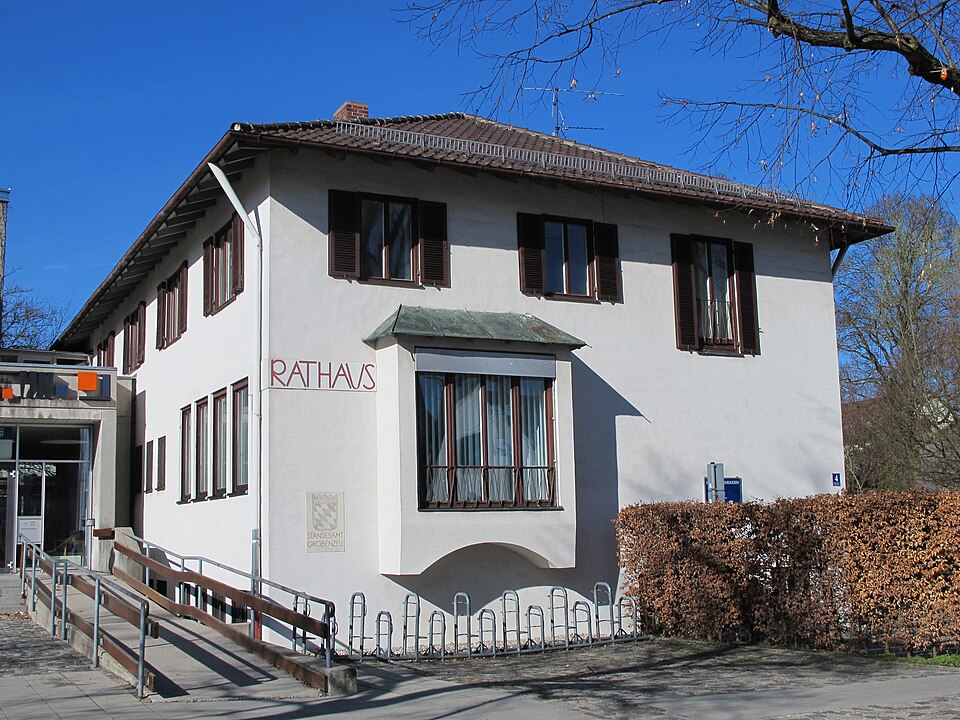 Fenster-Fachbetriebe in Gröbenzell: Rathaus