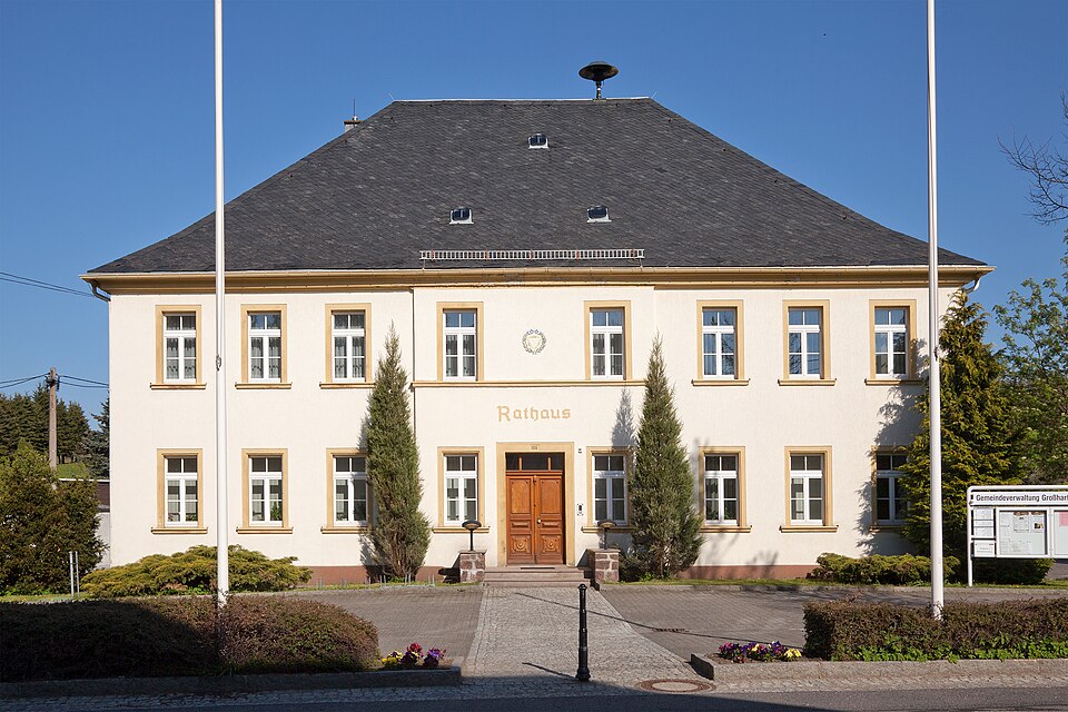 Rathaus in Großhartmannsdorf – Fenster-Gurus vermittelt Fachbetriebe in Großhartmannsdorf