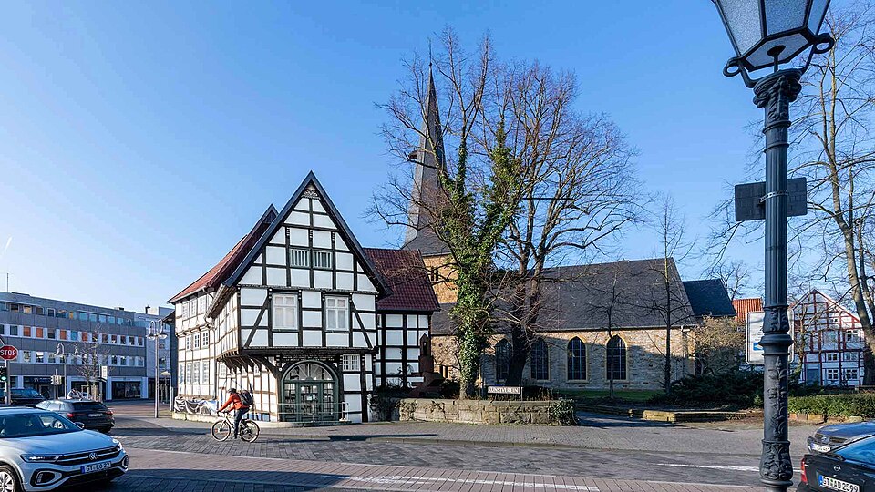 Fenster-Fachbetriebe in Gütersloh: Veerhoffhaus – Foto: Gütsel Print und Online Fenster-Fachbetriebe in Gütersloh: Veerhoffhaus