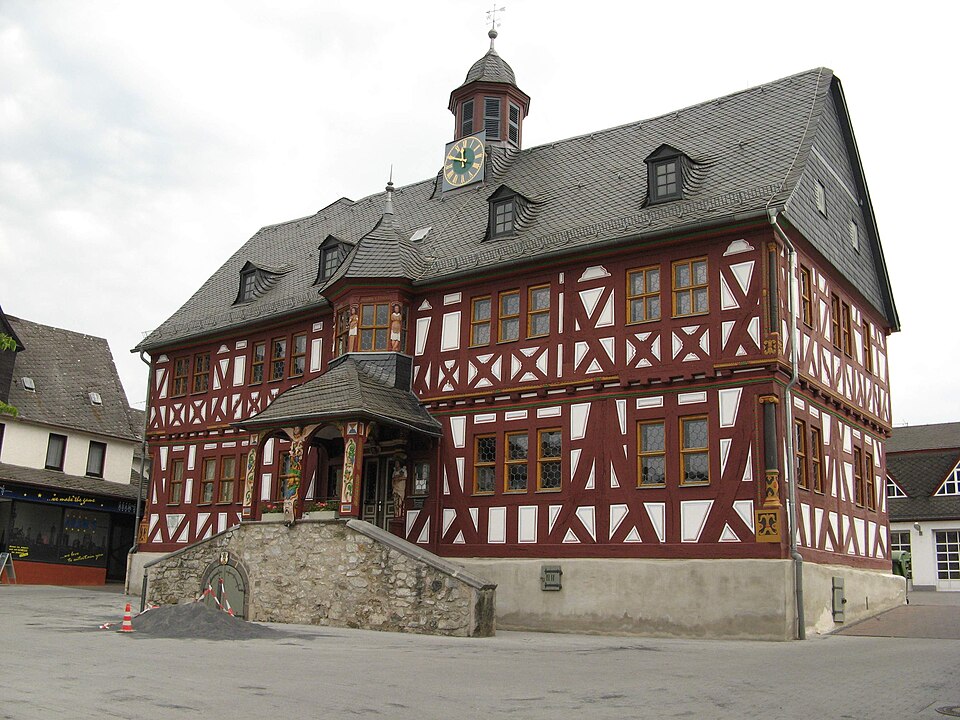 Fenster-Fachbetriebe in Hadamar: Rathaus – Foto: Oliver Abels Fenster-Fachbetriebe in Hadamar: Rathaus