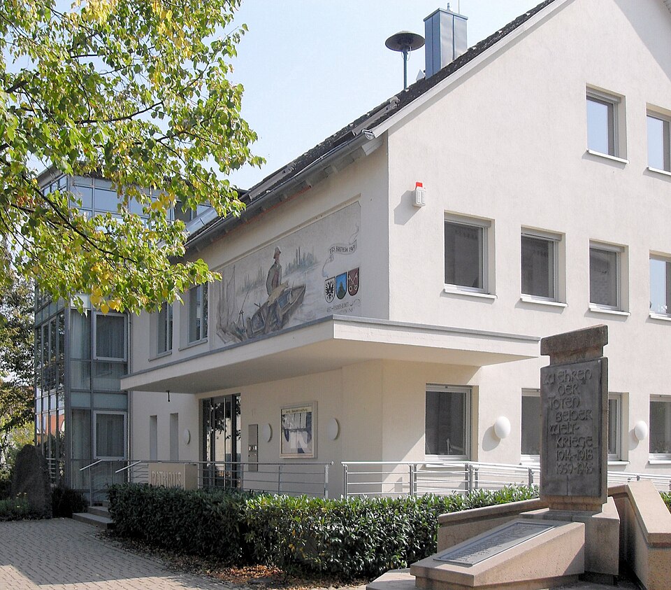 Fenster-Gurus in Hartheim am Rhein – Rathaus (Foto: Rauenstein) Rathaus in Hartheim am Rhein – Fenster-Gurus vermittelt Fachbetriebe in Hartheim am Rhein