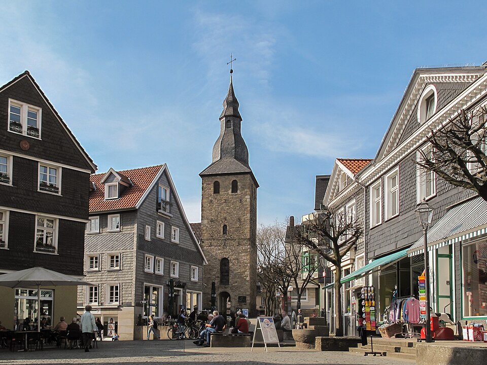Fenster-Fachbetriebe in Hattingen: Met Glockenturm