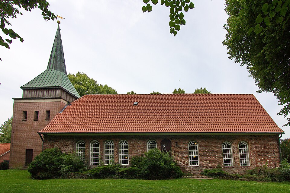 Fenster-Gurus in Hechthausen – St. Marienkirche (Foto: Losch) St. Marienkirche in Hechthausen – Fenster-Gurus vermittelt Fachbetriebe in Hechthausen