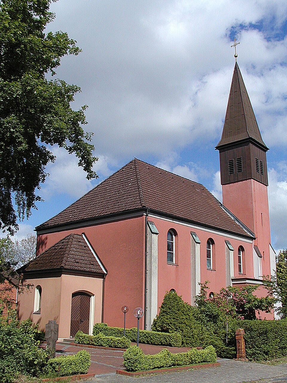 Fenster-Fachbetriebe in Hemmoor: Kirche