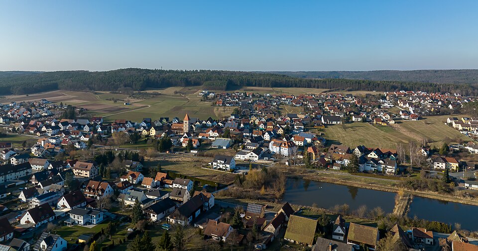 Fenster-Fachbetriebe in Heroldsbach: Luftbild – Foto: Ermell Fenster-Fachbetriebe in Heroldsbach: Luftbild