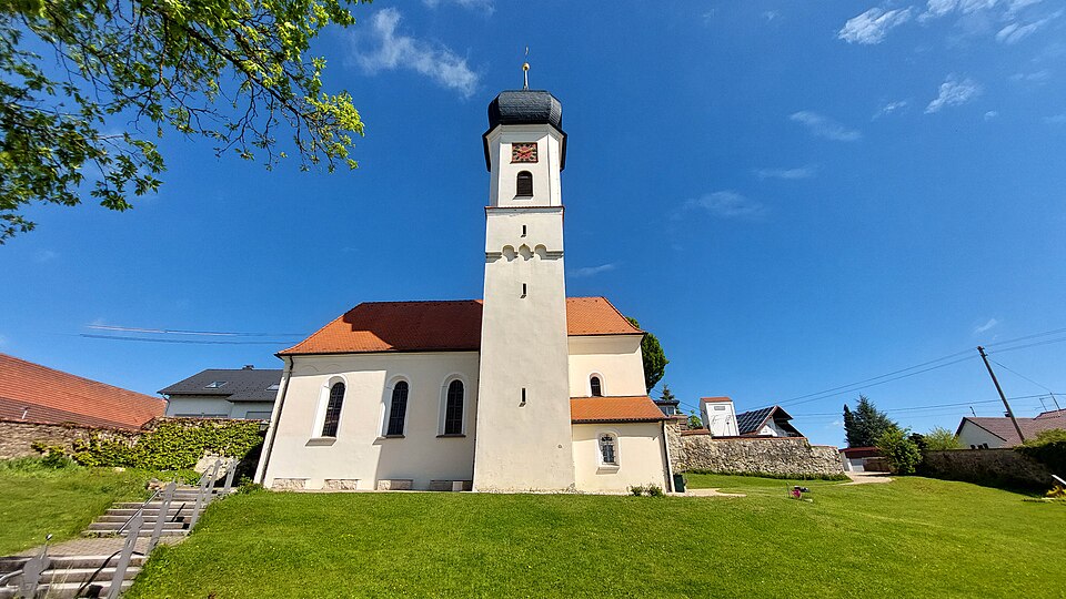 Fenster-Gurus in Heroldstatt – Kirche (Foto: 5R-MFT) Kirche in Heroldstatt – Fenster-Gurus vermittelt Fachbetriebe in Heroldstatt