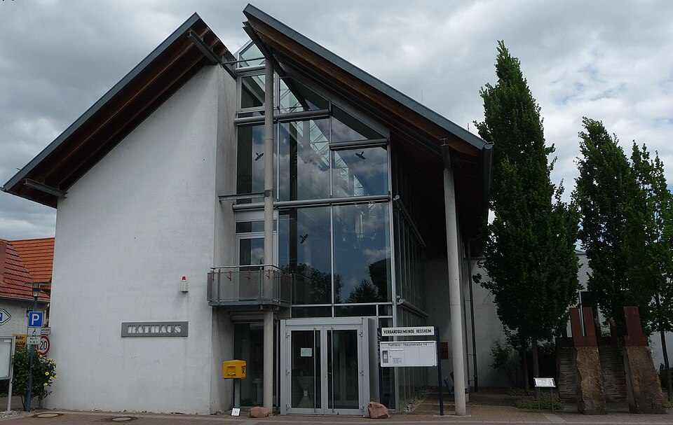Rathaus in Heßheim – Fenster-Gurus vermittelt Fachbetriebe in Heßheim