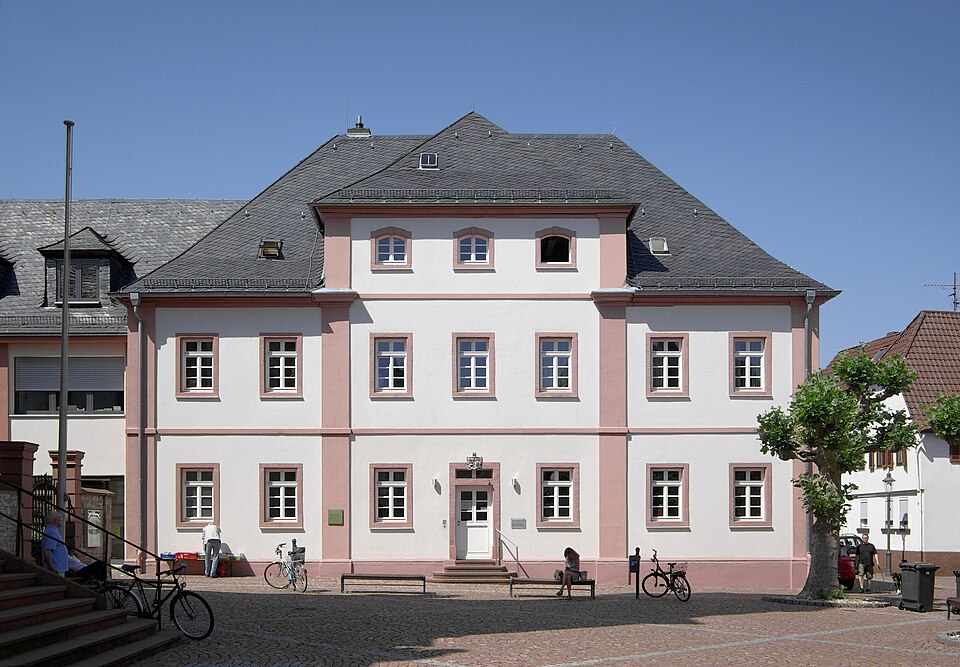 Fenster-Fachbetriebe in Heusenstamm: Stadtansicht – Foto: Berthold Werner Fenster-Fachbetriebe in Heusenstamm: Stadtansicht