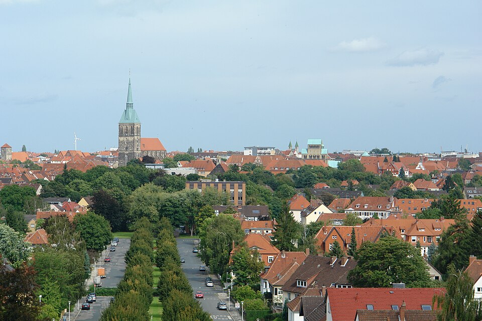 Fenster-Fachbetriebe in Hildesheim: Stadtansicht – Foto: Luchs3333 Fenster-Fachbetriebe in Hildesheim: Stadtansicht