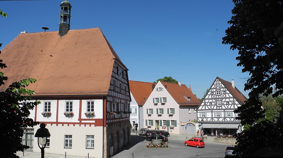 Fenster-Fachbetriebe in Hilpoltstein: Rathaus