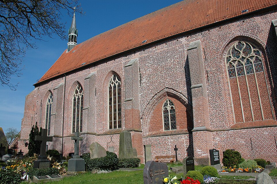 Fenster-Fachbetriebe in Hinte: Kirche – Foto: SeaSide Fenster-Fachbetriebe in Hinte: Kirche