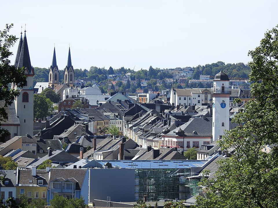 Fenster-Fachbetriebe in Hof: HO, Theresienstein, Pavillon, Innenstadt – Foto: Flodur63 Fenster-Fachbetriebe in Hof: HO, Theresienstein, Pavillon, Innenstadt