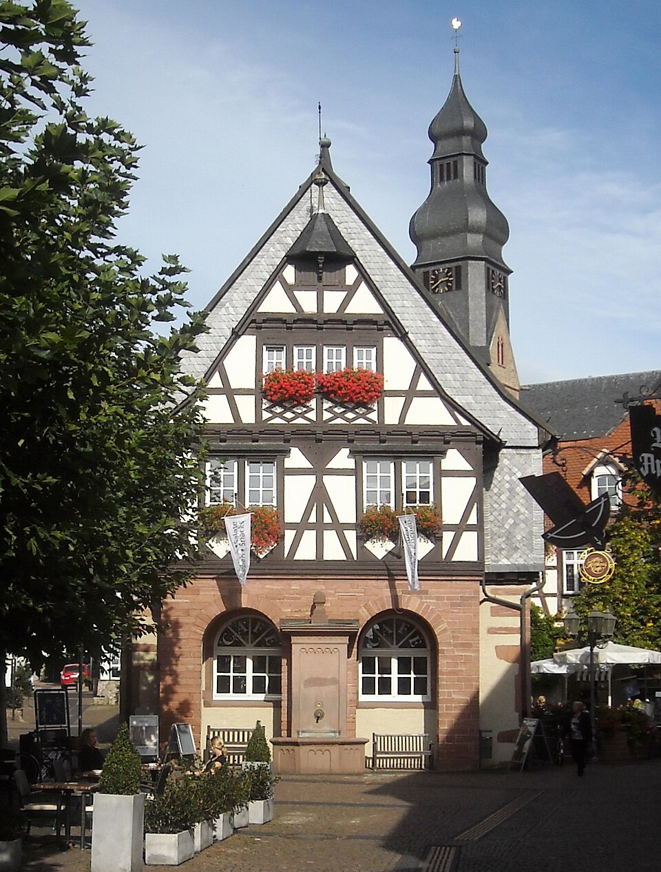 Fenster-Fachbetriebe in Hofheim am Taunus: Altes Rathaus