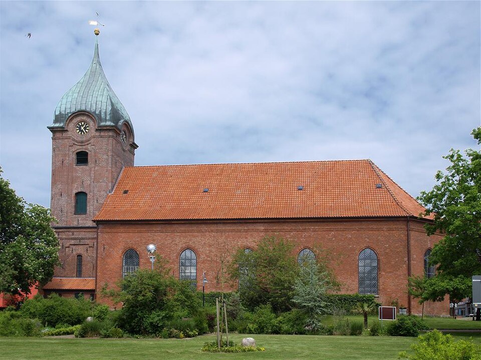 Fenster-Fachbetriebe in Hohenwestedt: Kirche