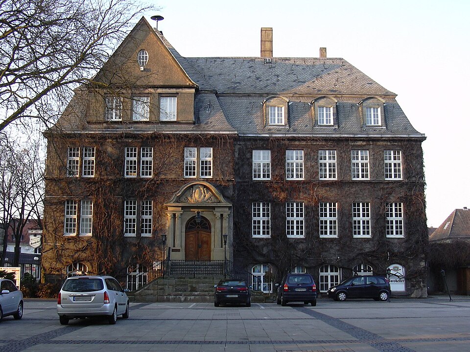 Fenster-Fachbetriebe in Holzwickede: Rathaus