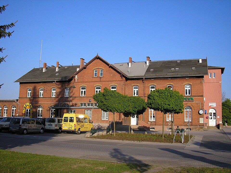 Fenster-Fachbetriebe in Ilmenau: Bahnhof – Foto: Michael Sander Fenster-Fachbetriebe in Ilmenau: Bahnhof