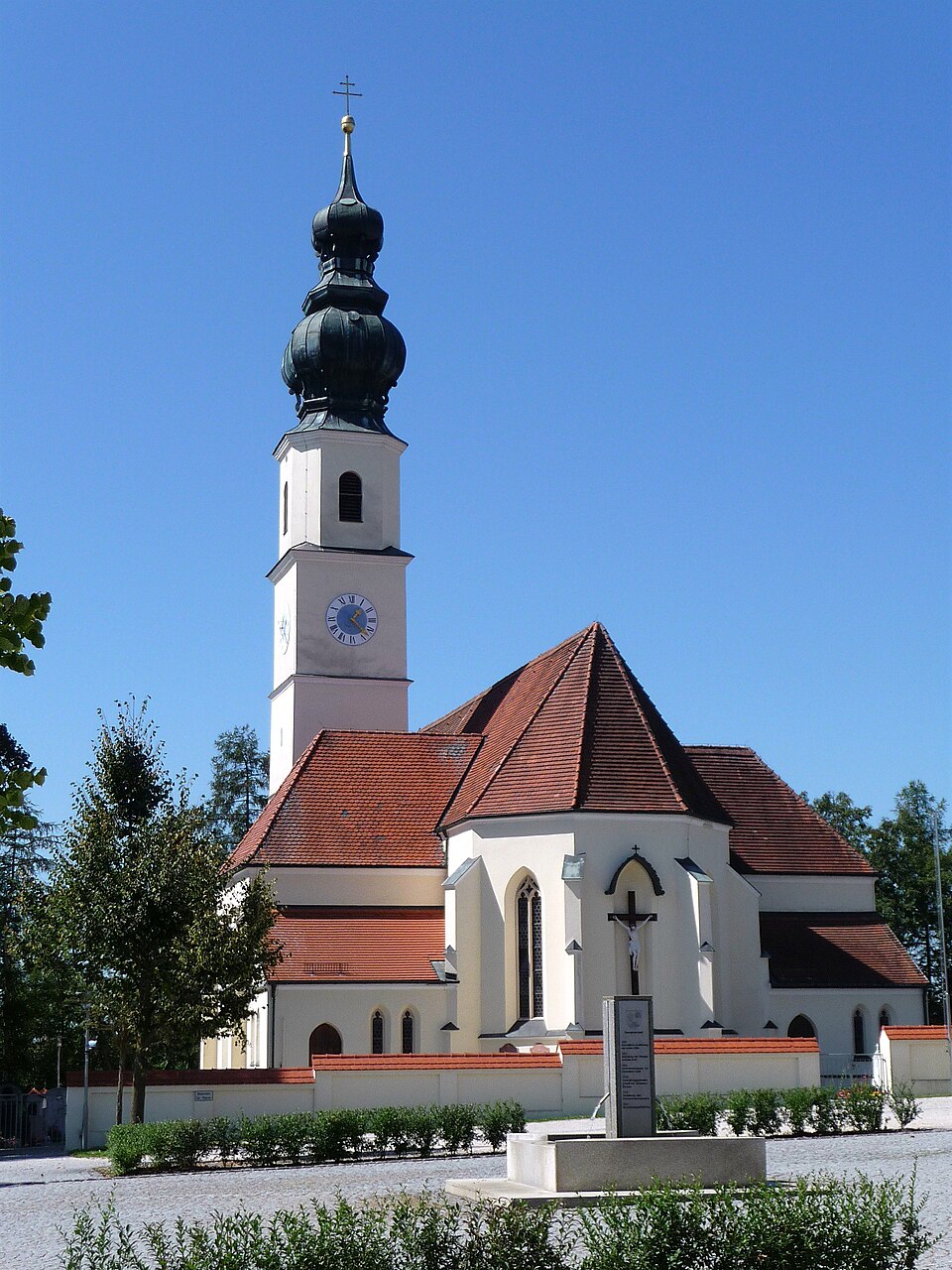 Fenster-Gurus in Kastl – Pfarrkirche (Foto: Konrad Lackerbeck) Pfarrkirche in Kastl – Fenster-Gurus vermittelt Fachbetriebe in Kastl