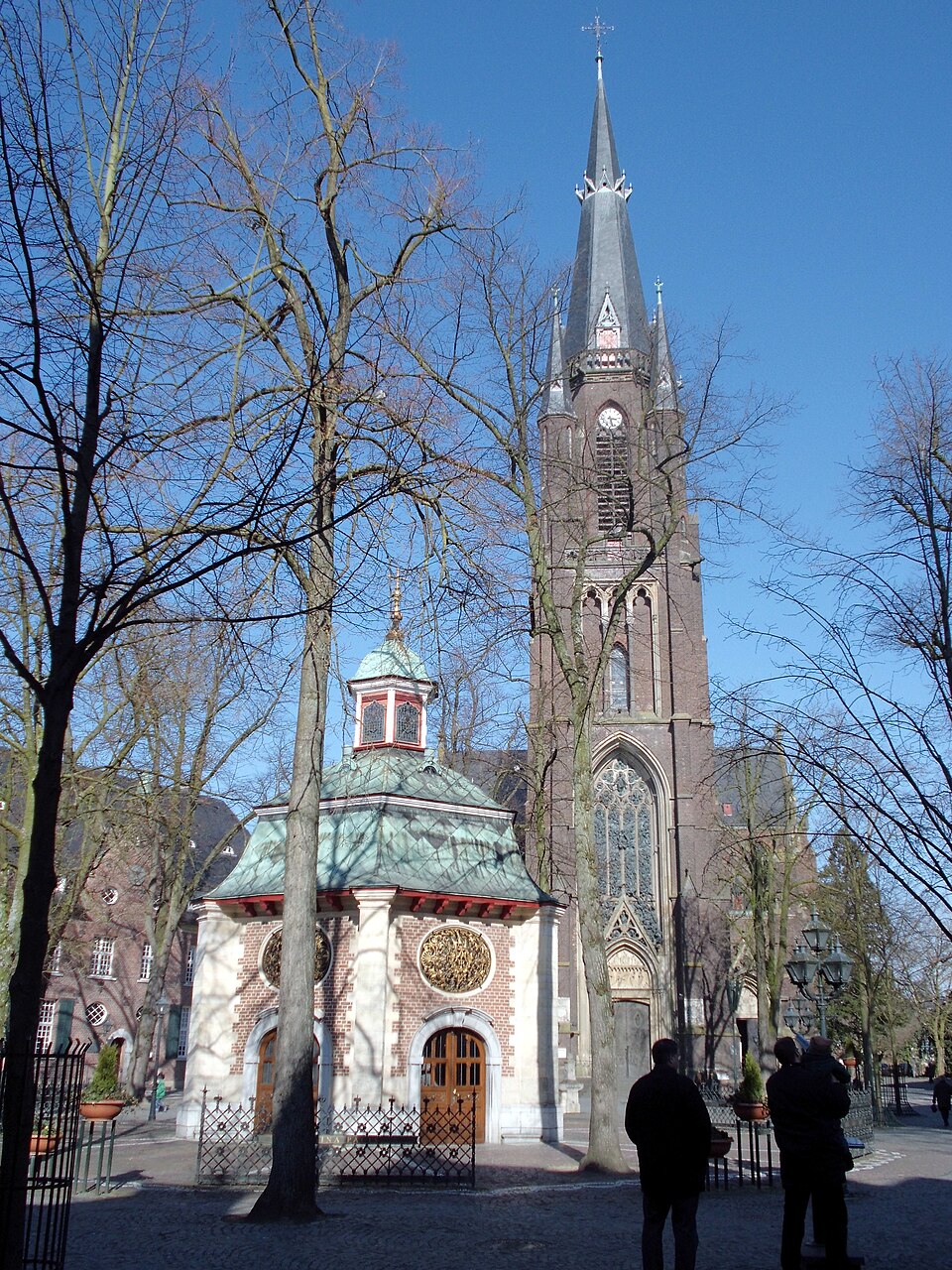 Fenster-Fachbetriebe in Kevelaer: Basilika, Gnadenkapelle