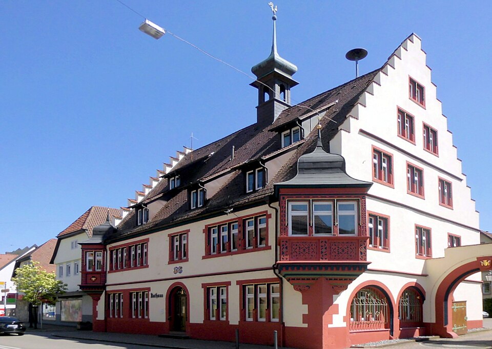 Fenster-Fachbetriebe in Kippenheim: Rathaus