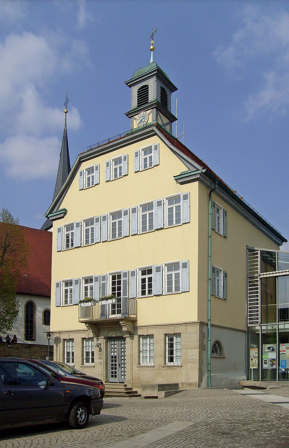 Fenster-Fachbetriebe in Kirchheim am Neckar: Rathaus