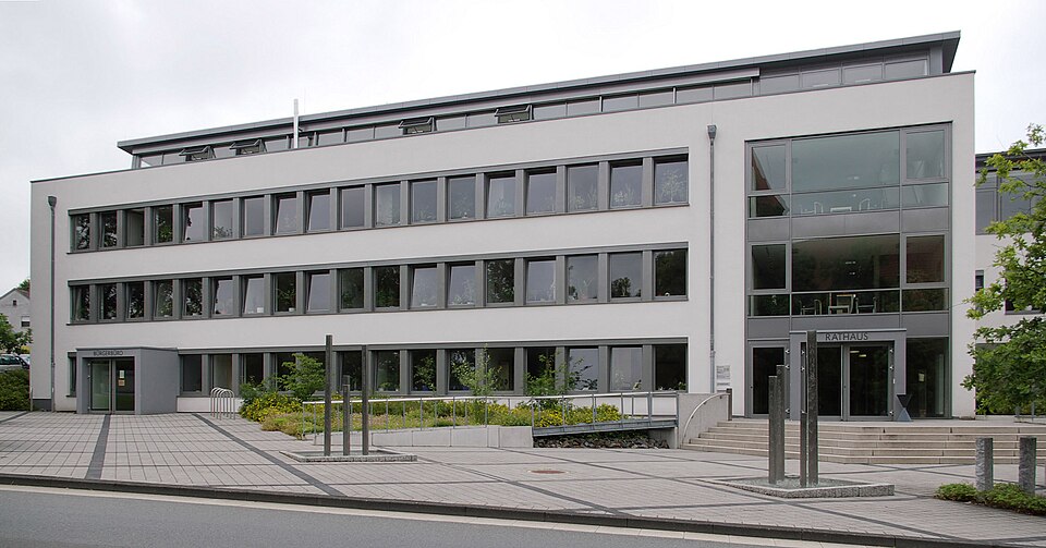 Fenster-Fachbetriebe in Kirchlengern: Rathaus