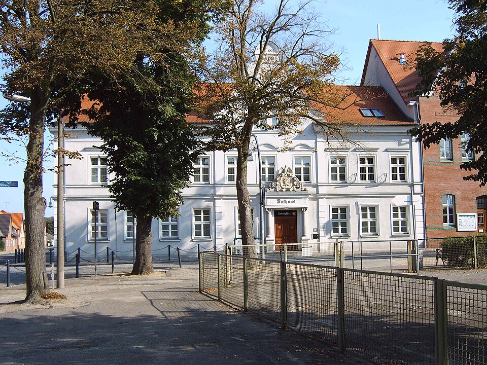 Fenster-Fachbetriebe in Klötze: Rathaus