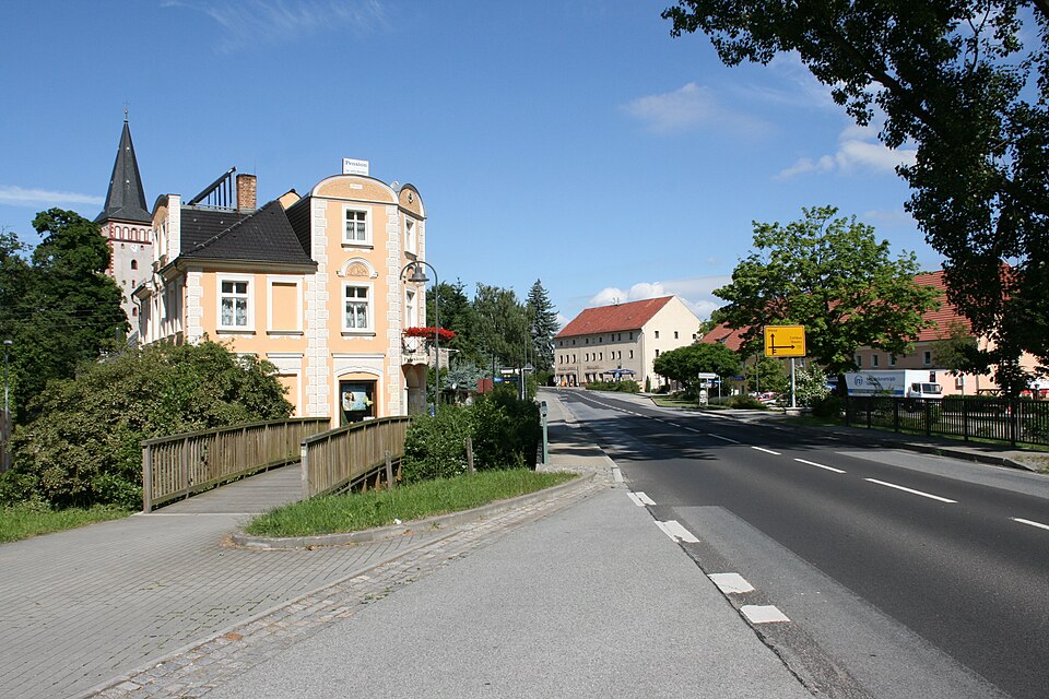 Fenster-Gurus in Kodersdorf – Straße (Foto: Frank Vincentz) Straße in Kodersdorf – Fenster-Gurus vermittelt Fachbetriebe in Kodersdorf