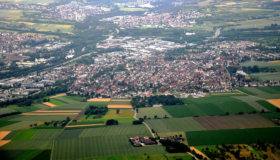 Fenster-Fachbetriebe in Köngen: Luftbild – Foto: Photo: Andreas Praefcke Fenster-Fachbetriebe in Köngen: Luftbild