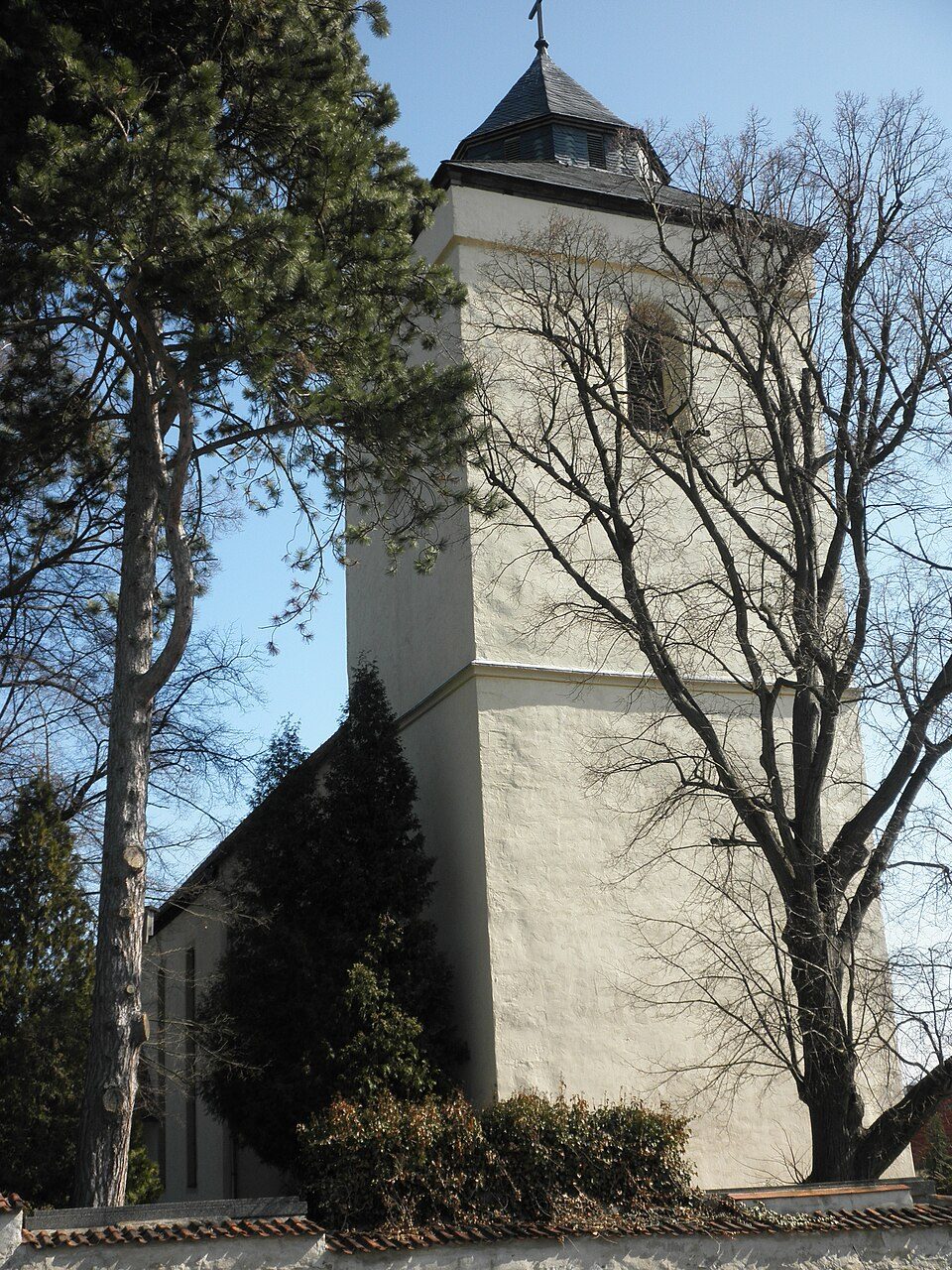 Fenster-Gurus in Krölpa – Kirchturm (Foto: Wikswat) Kirchturm in Krölpa – Fenster-Gurus vermittelt Fachbetriebe in Krölpa