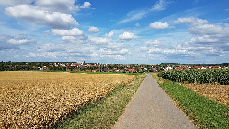 Fenster-Gurus in Kürnach – Ansicht von Kürnach (Foto: Triplec85) Fenster-Gurus in Kürnach – Ansicht von Kürnach