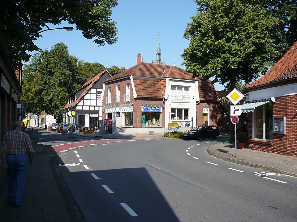 Fenster-Fachbetriebe in Ladbergen: Dorfstrasse – Foto: Francis Flinch Fenster-Fachbetriebe in Ladbergen: Dorfstrasse