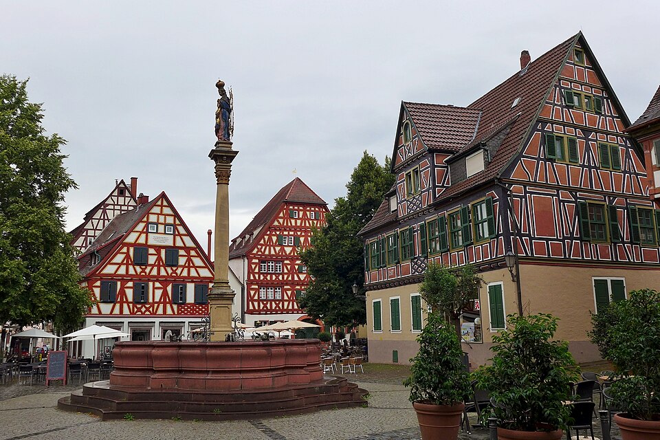 Fenster-Fachbetriebe in Ladenburg: Marktplatz