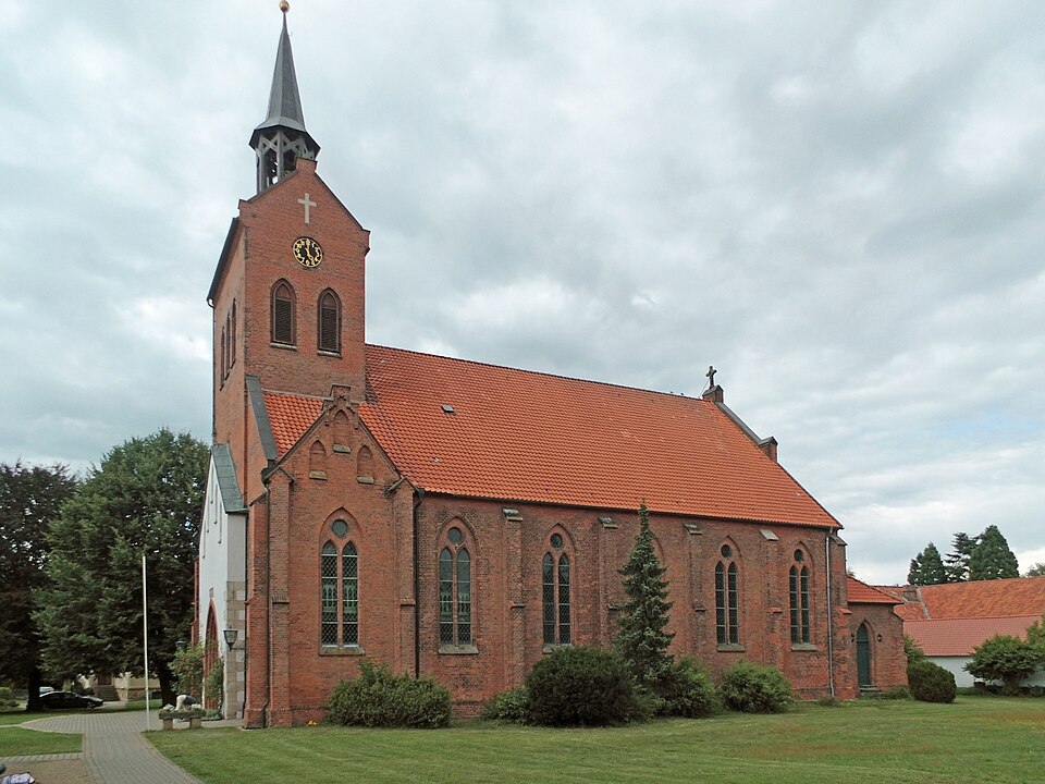 Kirche in Leiferde – Fenster-Gurus vermittelt Fachbetriebe in Leiferde