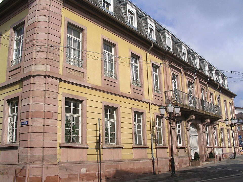 Fenster-Fachbetriebe in Leimen: Rathaus – Foto: Wikimedia-Autor Fenster-Fachbetriebe in Leimen: Rathaus