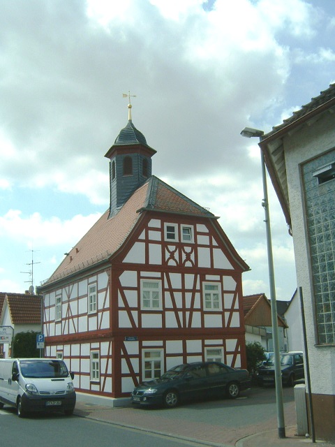 Fenster-Fachbetriebe in Liederbach: Altes Rathaus – Foto: Peng 12:14, 16 August 2007 Fenster-Fachbetriebe in Liederbach: Altes Rathaus