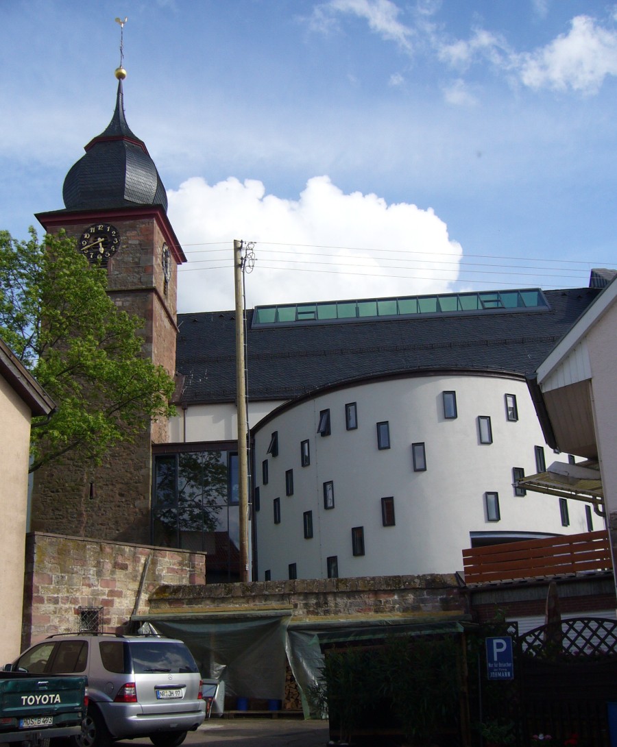 Fenster-Gurus in Limbach – Pfarrkirche (Foto: Gunther Seibold) Pfarrkirche in Limbach – Fenster-Gurus vermittelt Fachbetriebe in Limbach