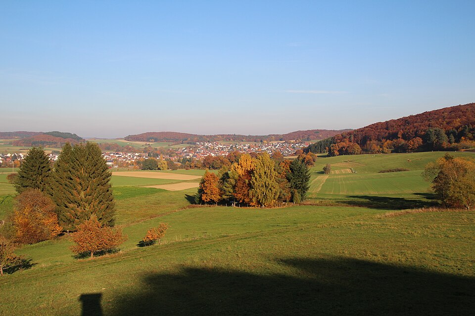 Fenster-Fachbetriebe in Lohra: Stadtansicht – Foto: Gerold Rosenberg 01:02, 12 November 2015 Fenster-Fachbetriebe in Lohra: Stadtansicht