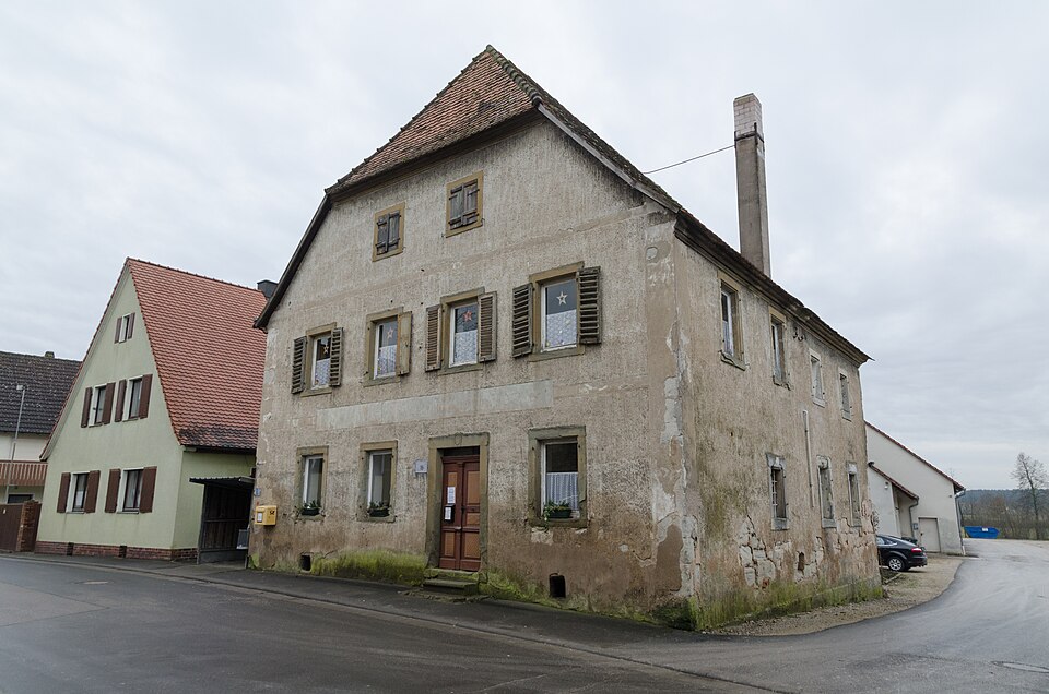 Hauptstraße in Lonnerstadt – Fenster-Gurus vermittelt Fachbetriebe in Lonnerstadt