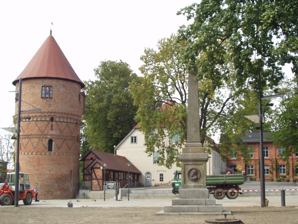 Fenster-Fachbetriebe in Lübz: Amtsturm