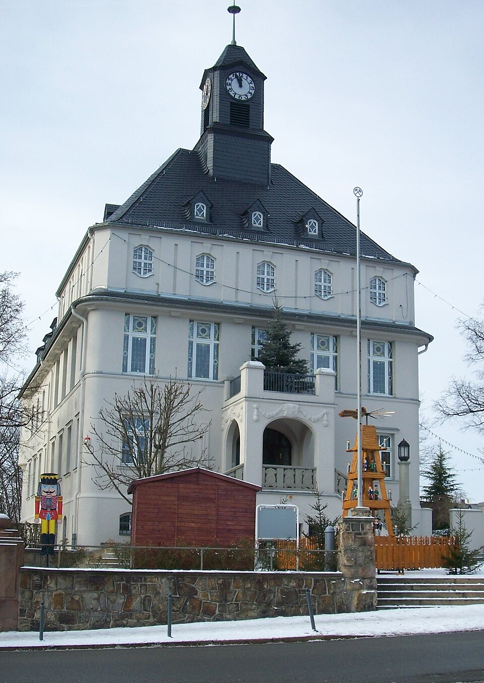 Fenster-Fachbetriebe in Lugau: Rathaus