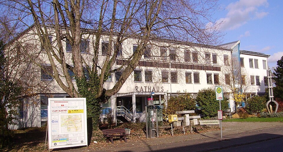 Fenster-Fachbetriebe in Maxdorf: Rathaus