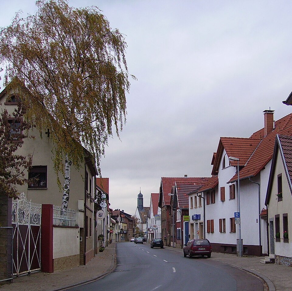 Hauptstrasse in Meckenheim – Fenster-Gurus vermittelt Fachbetriebe in Meckenheim