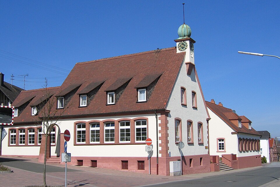 Fenster-Gurus in Mehlingen – Ansicht von Mehlingen (Foto: Immanuel Giel 07:59, 4 May 2007) Fenster-Gurus in Mehlingen – Ansicht von Mehlingen