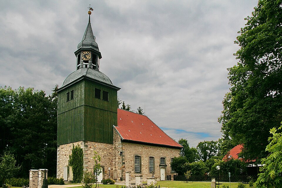 Fenster-Fachbetriebe in Meinersen: St.Georg-Kirche – Foto: losch Fenster-Fachbetriebe in Meinersen: St.Georg-Kirche