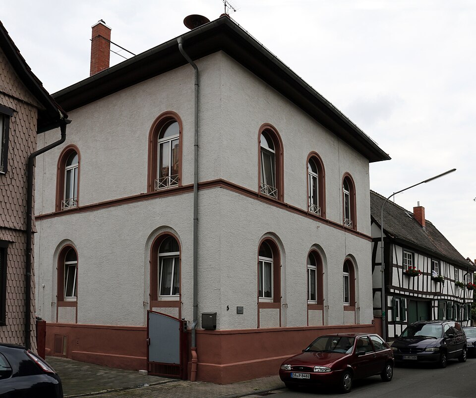 Fenster-Gurus in Messel – Ansicht von Messel (Foto: ArnoNymos) Fenster-Gurus in Messel – Ansicht von Messel