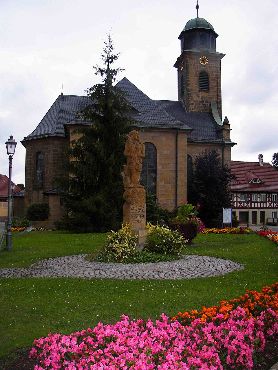Fenster-Fachbetriebe in Michelau: Kirche – Foto: Benreis Fenster-Fachbetriebe in Michelau: Kirche