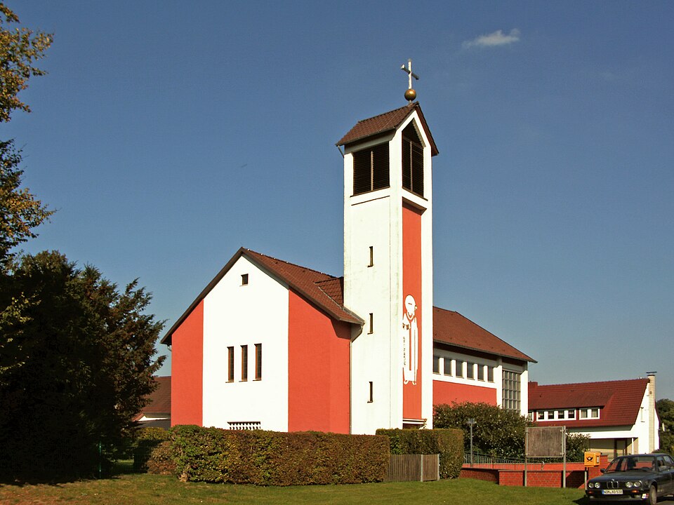 Fenster-Fachbetriebe in Moringen: Kirche – Foto: Kirchenfan Fenster-Fachbetriebe in Moringen: Kirche