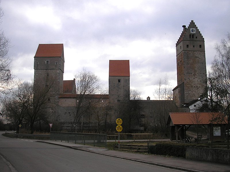 Burg in Nassenfels – Fenster-Gurus vermittelt Fachbetriebe in Nassenfels