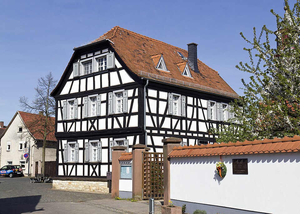 Fenster-Fachbetriebe in Nauheim: Historisches Rathaus